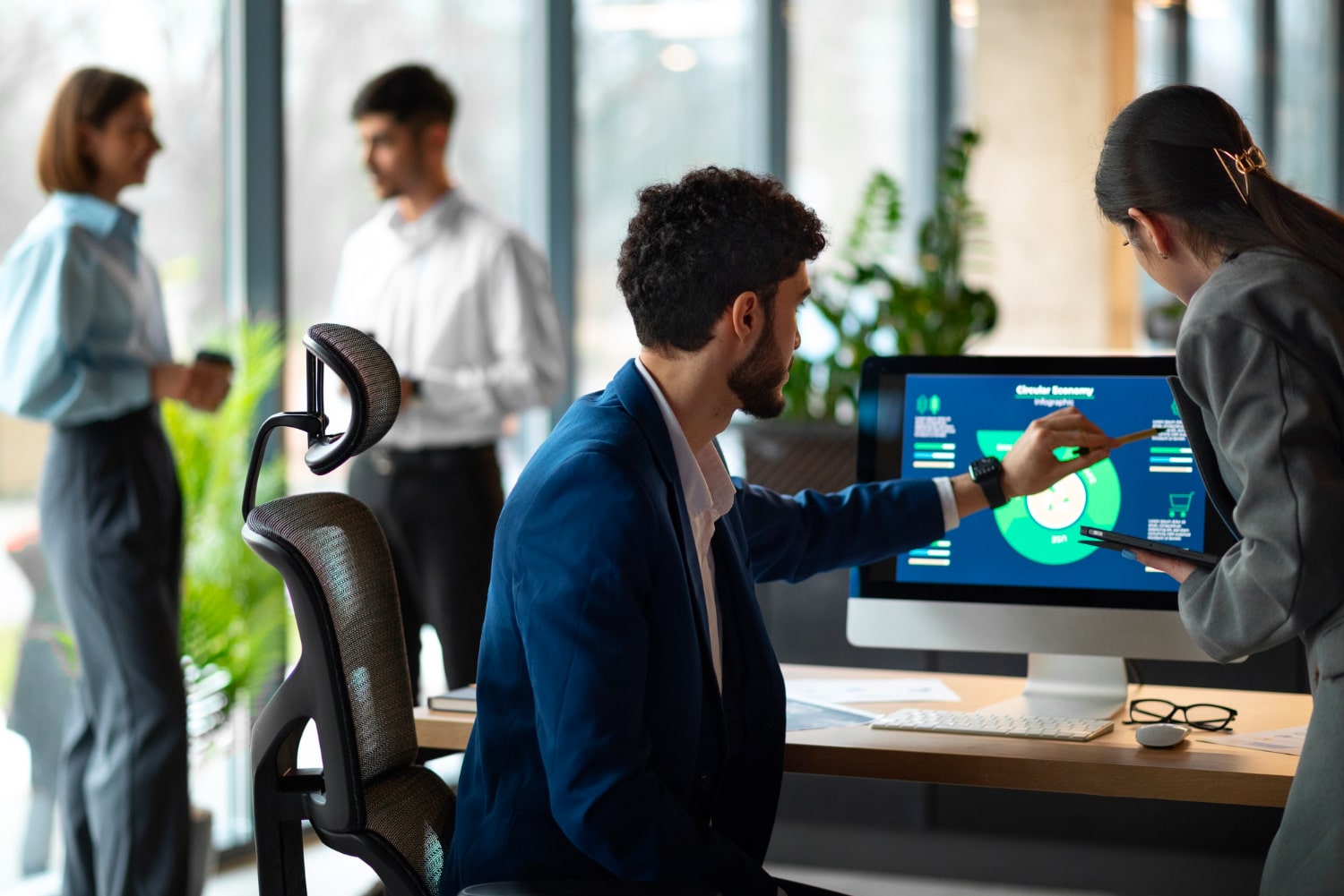 Embracing Virtual Management Services for Scalability