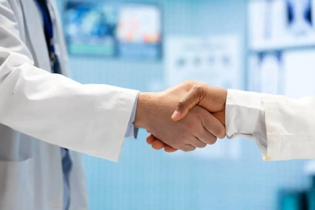 choosing the right medical practice management service in miami